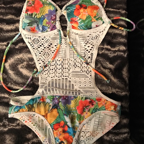 Sexy Monokini - Picture 2 of 8